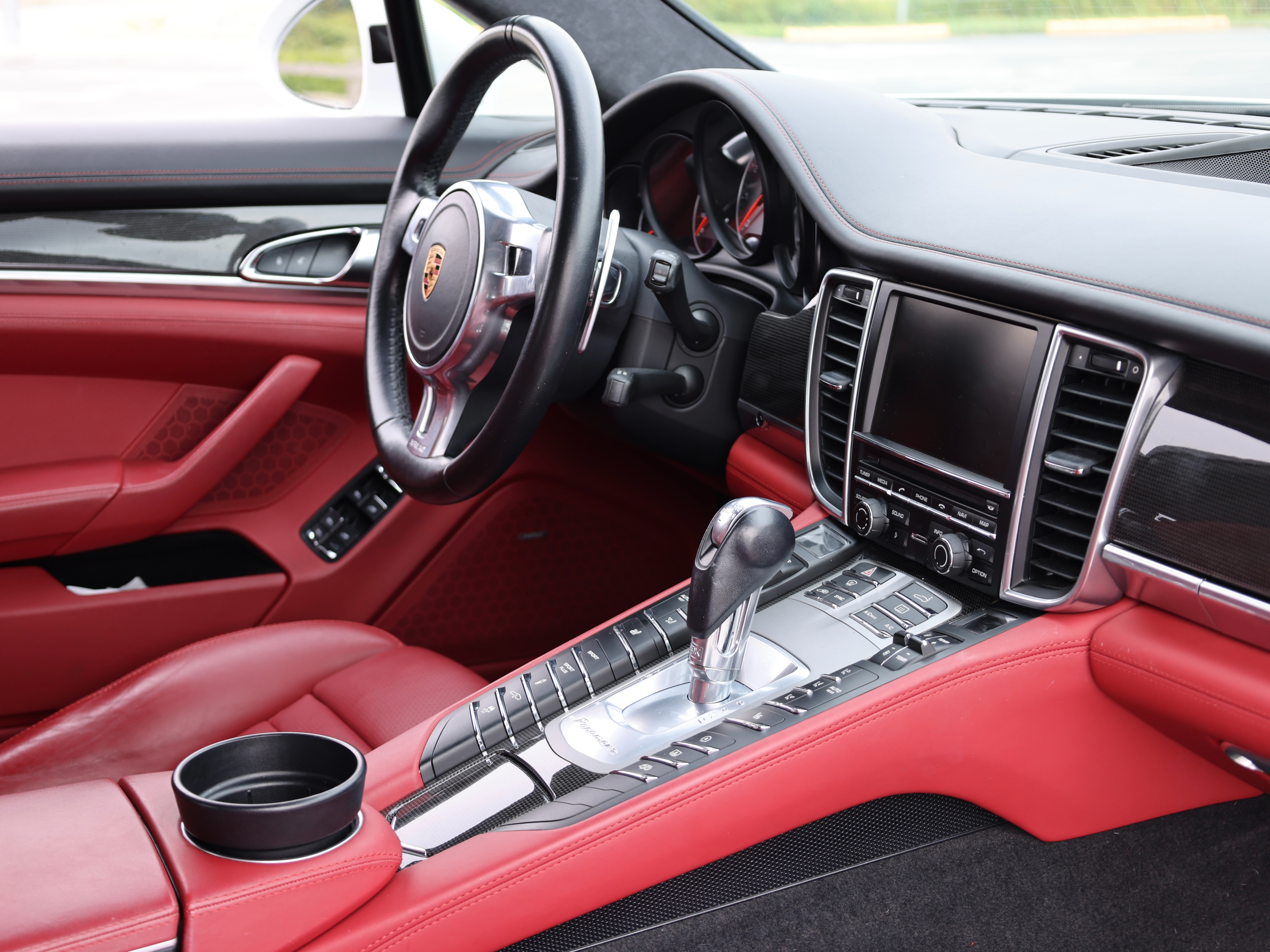 2016 Porsche panamera gts - Image 11